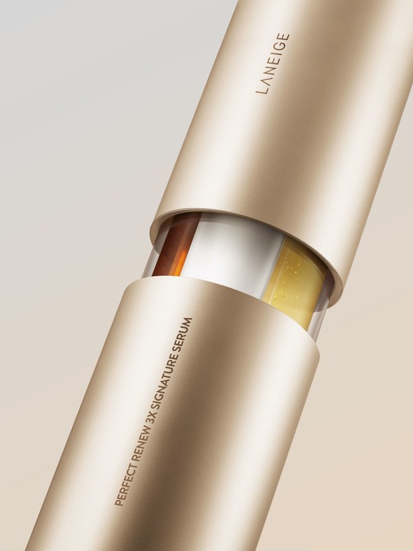 图为兰芝致美紧颜焕采三重凝萃精华露