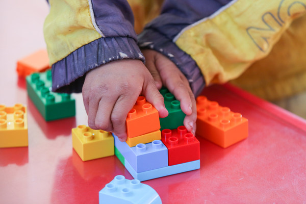 项目为幼儿园配备了乐高®“乐乐箱”供孩子们边玩边学