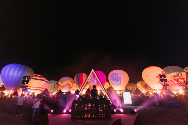 AlUla Moments in association with SAHAB (Saudi Arabian Ballooning Federation) breaks the Guinness World Records™ title for the World’s Largest Hot Air Balloon Glow Show on 1st of March 2022.