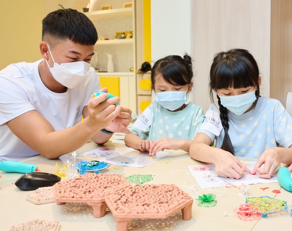 香港富丽敦海洋公园酒店与archiREEF合作举办以珊瑚为主题的活动，让5至 12岁小朋友学习珊瑚保育知识。
