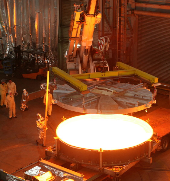 特种玻璃熔化温度高达1700摄氏度