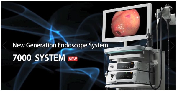 上图：富士胶片ELUXEO 7000内镜系统