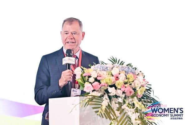 康菲中国总裁威诺德先生在2021年度中国女性经济峰会上发言