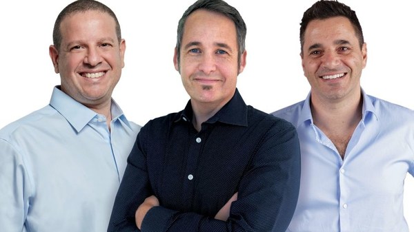 从左至右：Trax执行董事长兼联合创始人:Joel Bar-El、Trax CEO Justin Behar、Trax 联合创始人 Dror Feldheim