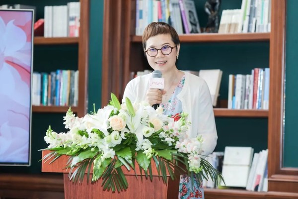 上海粉红天使癌症病友关爱中心创始人陆柳梅女士