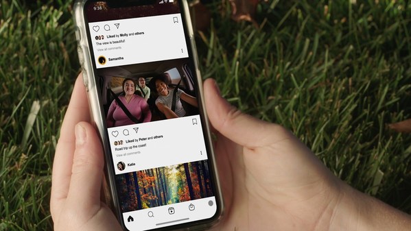 镜泰（Gentex）驾驶员和座舱监测系统可将车辆转换为移动通信沟通中心，用于拨打电话、举行会议或捕捉精彩瞬间。