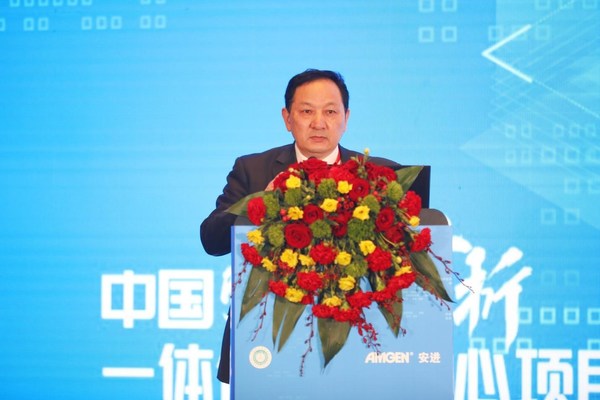 中国康复医学会骨质疏松预防与康复专业委员会主任委员  杨惠林