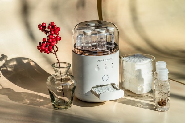 爱茉莉太平洋展示CES 2021创新奖获奖技术_功能性化妆水即时定制仪