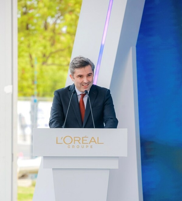 法国驻上海总领事王度（Joan VALADOU）先生