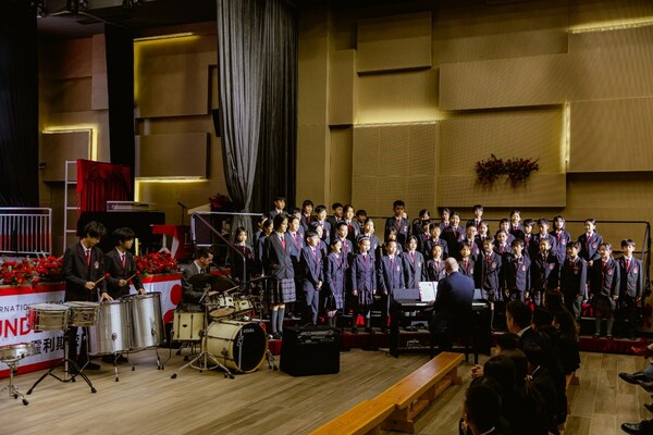 佛山霍利斯学生合唱表演