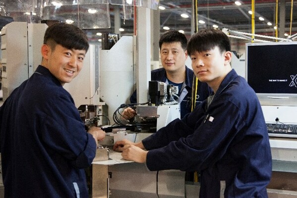 德科斯米尔本溪工厂机修团队