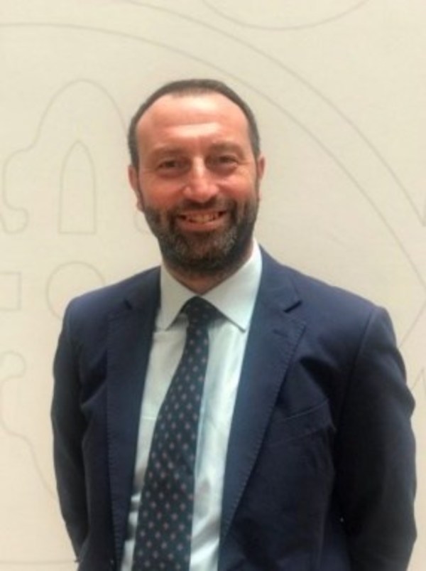 Dr. Ahmed Hussain 何迈德博士  AISL哈罗学校首席教育官