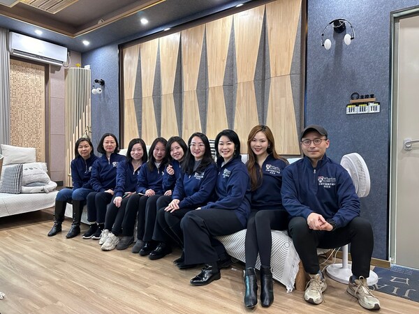 博才康济创始人兼CEO何江颖女士携众沃顿校友共同录制《When We ESG》公益歌曲