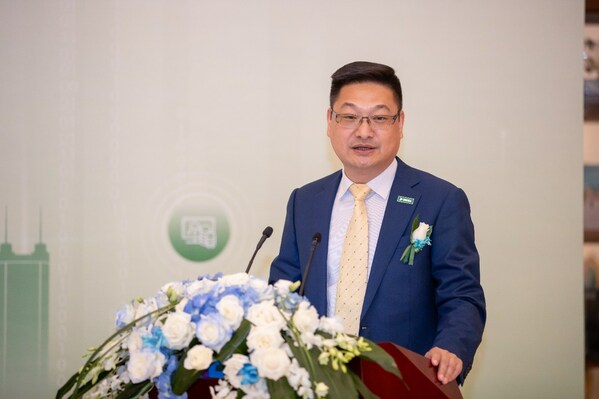 华为数据存储产品线副总裁庞鑫发表致辞