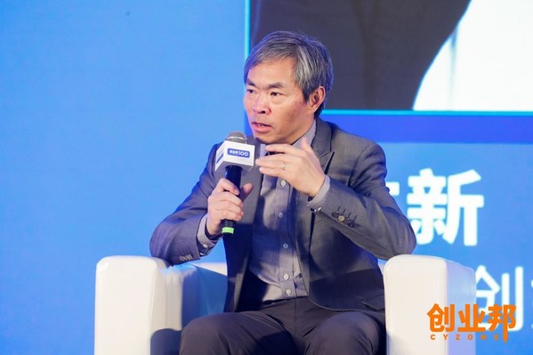 “创业邦年度投资人”获得者：华登国际董事总经理黄庆