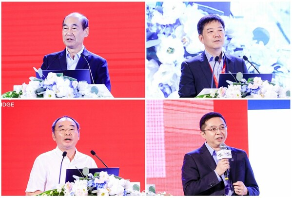 左上：王忠民 深圳市金融稳定发展研究院理事长、全国社会保障基金理事会原副理事长 右上：张  键 深创投集团副总裁、深圳市引导基金投资有限公司总经理 左下：姚小雄 深圳天使母基金管理公司董事长 右下：姜明明 盛世投资董事长