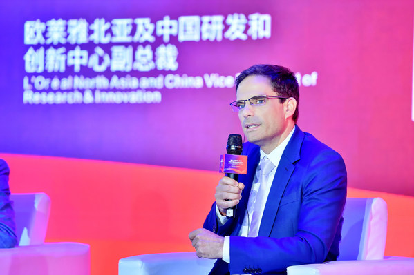 欧莱雅北亚及中国研发副总裁马斯明发言