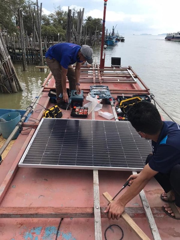 在渔船上安装太阳能技术