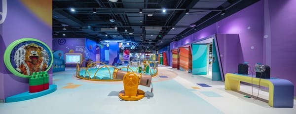 Kidzplorer 智乐空间是基于 STEAM 教育理念打造的儿童科学探索综合馆，实用面积近三千平方米，设有九大主题探索游乐区域。